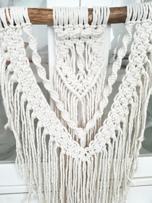 Macrame dekorace v krémové barvě — foto 2