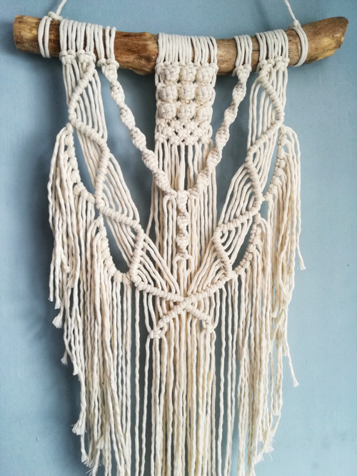 Macrame dekorace v přírodní krémové barvě — foto 2