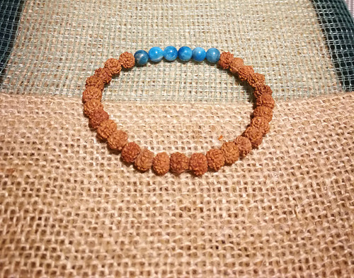 Náramek rudraksha a apatit — foto 4