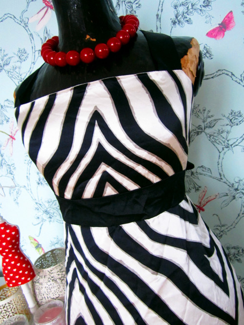 Šaty zebra — foto 3