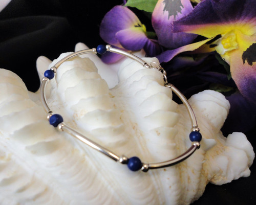 Stříbrný náramek s lapis lazuli — foto 3