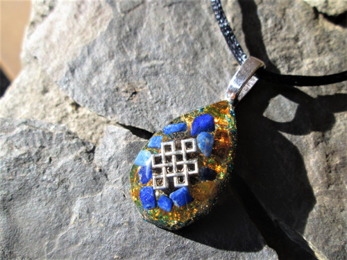 Org. šperk ,, Keltský uzel klidu " s lapis-lazuli — foto 3