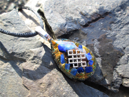 Org. šperk ,, Keltský uzel klidu " s lapis-lazuli — foto 5