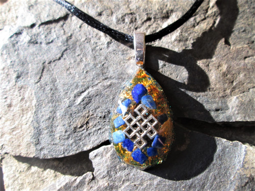 Org. šperk ,, Keltský uzel klidu " s lapis-lazuli — foto 6
