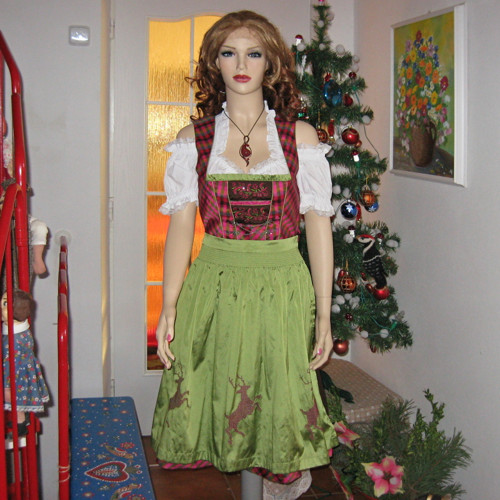 Překrásný dobový kroj 13552 — foto 2