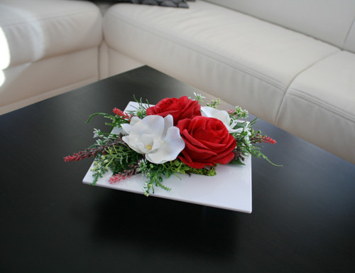 Ikebana s růžemi a orchidejemi — foto 2