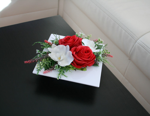 Ikebana s růžemi a orchidejemi — foto 4