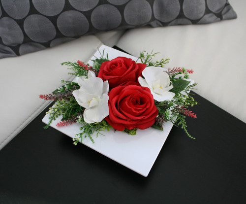 Ikebana s růžemi a orchidejemi — foto 5