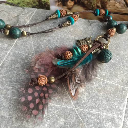 Boho korálky s hnědým pírkem — foto 2