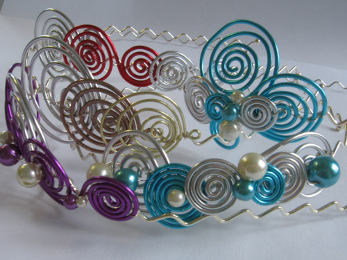 Čelenka Spirals -červená/černá — foto 3