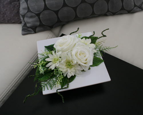 Ikebana s růžemi a chryzantémami — foto 3