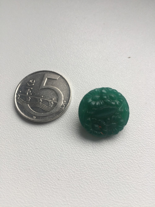 Skleněný knoflík tmavě zelené — foto 2