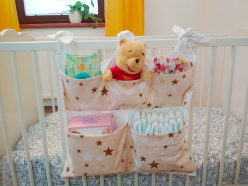 Hvězdičkový široký kapsář na postýlku — foto 5