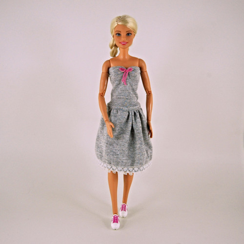 Barbie - Švětle šedé šatičky — foto 5