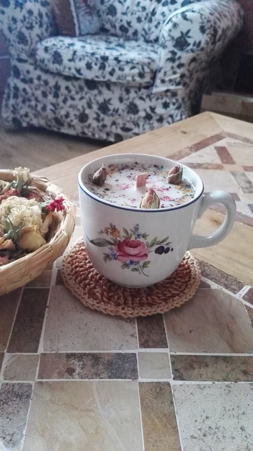 Hrníčkosvíčka Růženka — foto 3