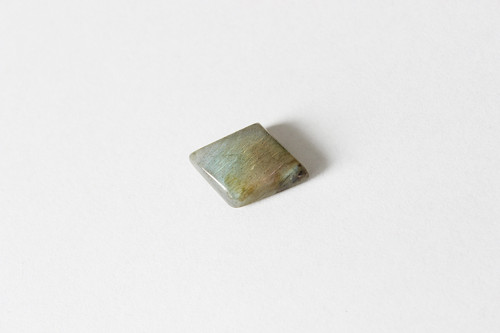 Labradorit bez průvleku (kabošon) 16x21 mm — foto 2