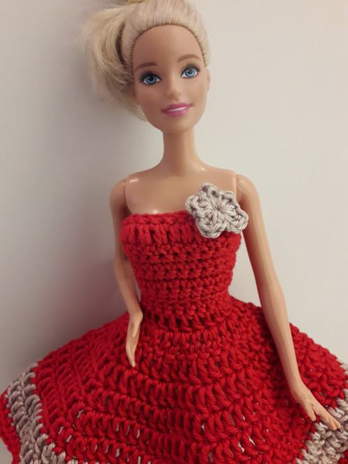 Šaty pro Barbie (červená, béžová) — foto 3
