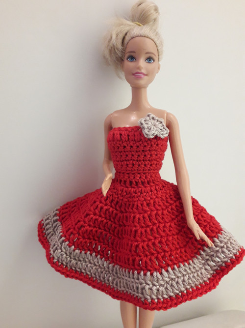 Šaty pro Barbie (červená, béžová) — foto 5