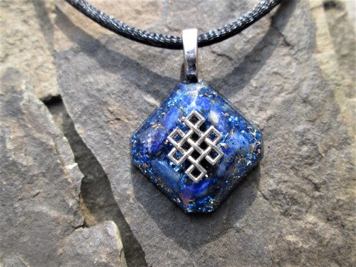 Org. šperk ,, Keltský uzel klidu " s lapis-lazuli — foto 6