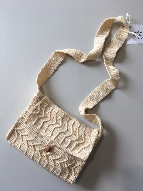 Crossbody háčkovaná kabelka — foto 2