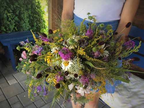 Svatební kytice luční barevná — foto 3