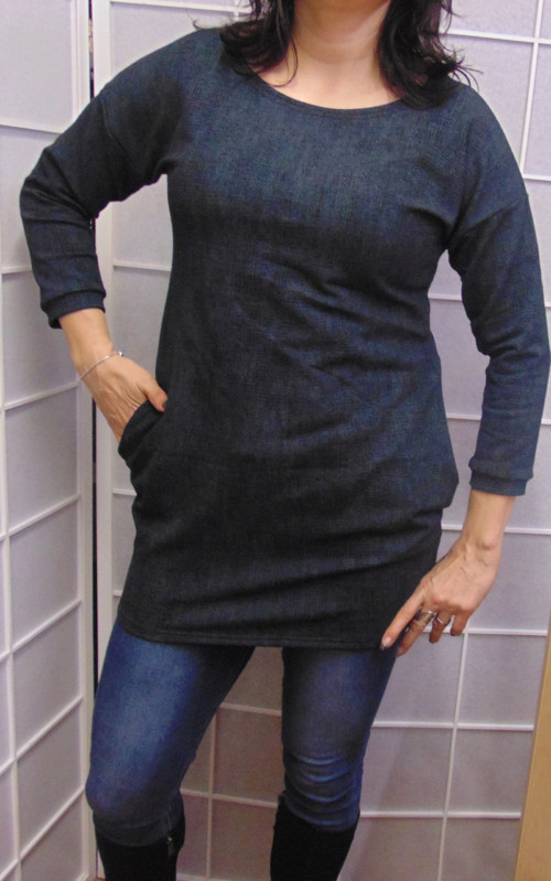TUNIKA s kapsama-ČERNÝ JEANS — foto 3