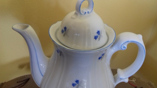 Porcelánová konvice — foto 2