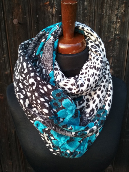 Zaharela in blue panter — foto 3