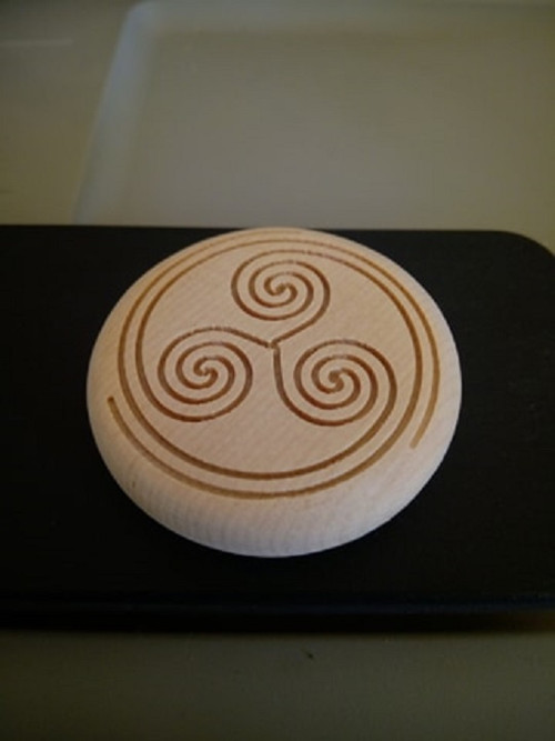 Anděl, srdce,Triskelion z cedru — foto 3