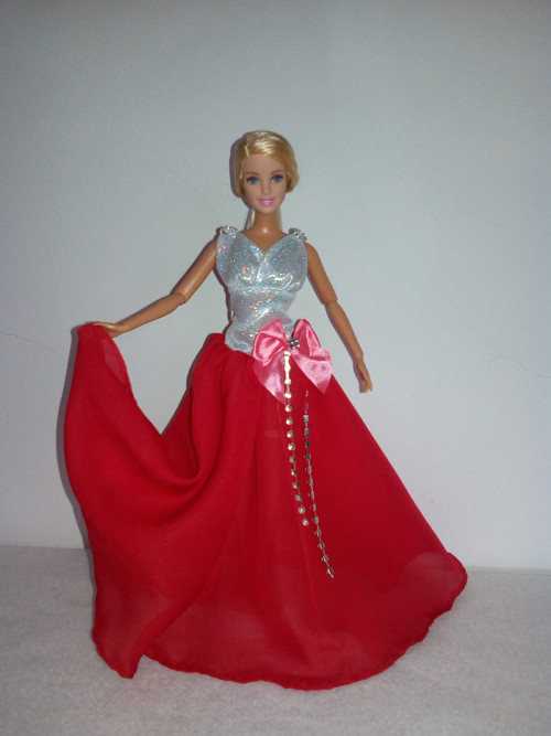 Šaty pro Barbie — foto 2