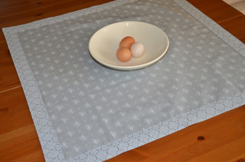 Šedý s kytičkou (70x70 cm) — foto 6