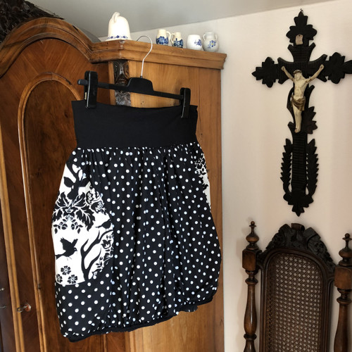 Puntíkatá - sukně na míru — foto 2