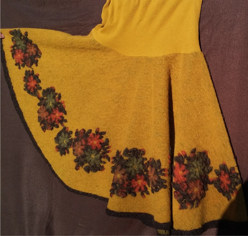 Kolová sukně s květy — foto 4