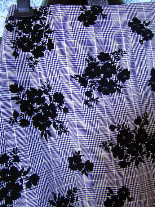 Sukénka pencil tweed&květy — foto 3