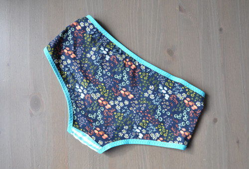 Cosy & Cutty kalhotky vel. M — foto 3