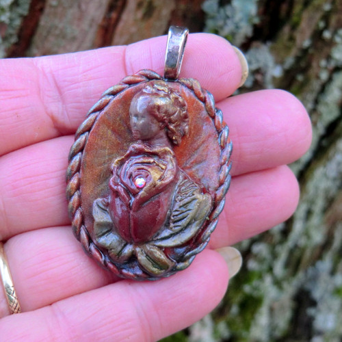 Panenka 32 - Spanilost Růže — foto 5