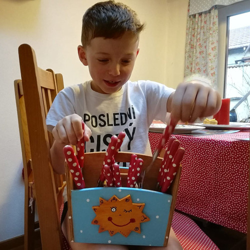 Stojánek na příbory SLUNÍČKO — foto 2