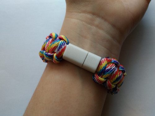 USB paracord náramek — foto 2