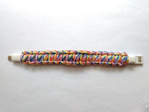 USB paracord náramek — foto 3