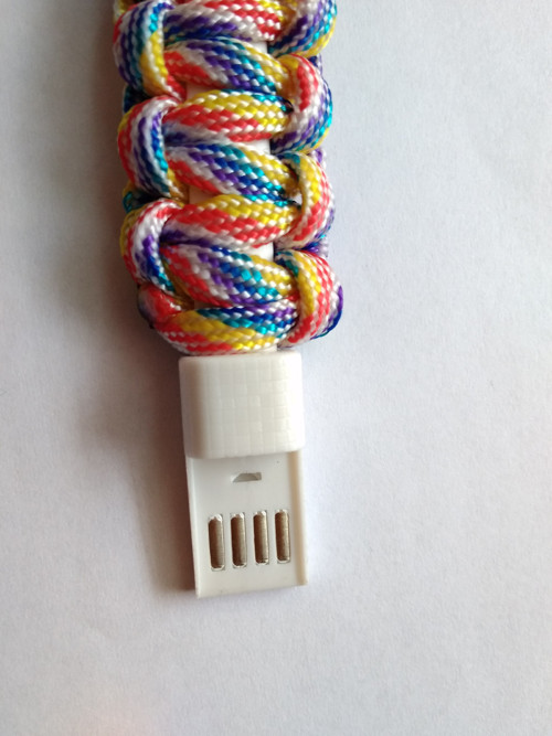 USB paracord náramek — foto 4