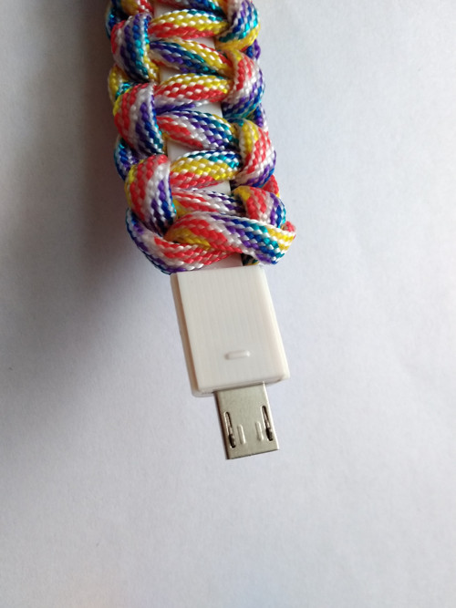 USB paracord náramek — foto 5