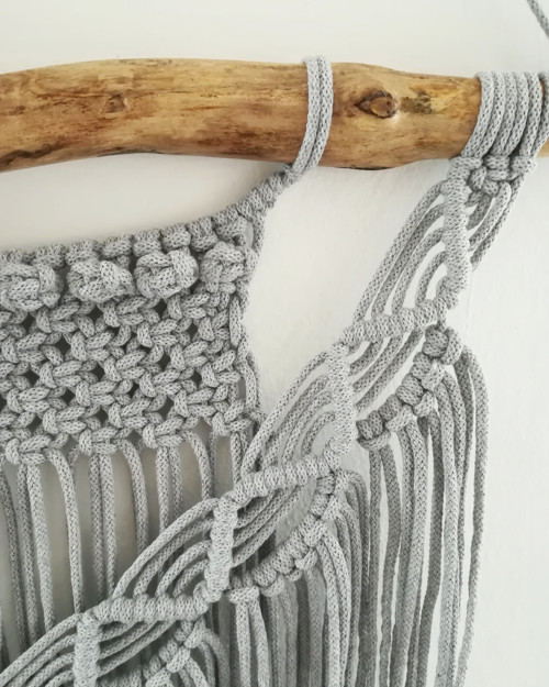 Macrame dekorace v šedé barvě — foto 2