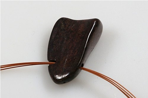 Vrtaný bronzit 3,4 cm — foto 2