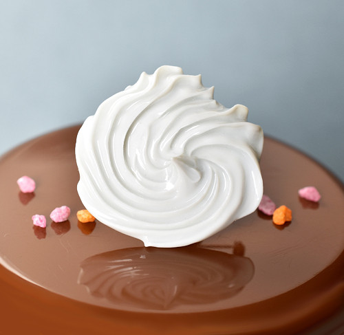 "Šlehačka" porcelánová brož č.103 — foto 3