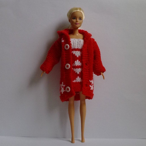 Oblečky pro Barbie - kabát — foto 4