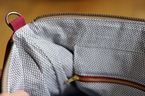 PENTABACKPACK - batoh a taška v jednom - vínový I — foto 3