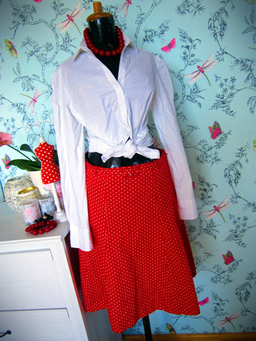 Sukýnka retro red v puntíku — foto 2