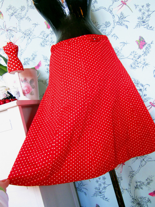 Sukýnka retro red v puntíku — foto 4