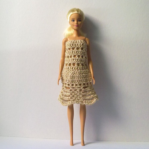 Oblečky pro Barbie - šaty + náhrdelník — foto 2