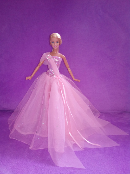 Šaty pro Barbie — foto 2